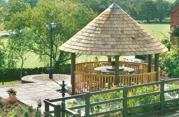 Breeze House Amanzi in garden