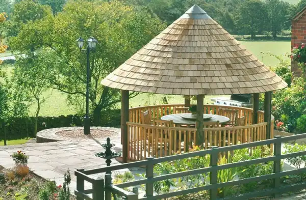 Breeze House Amanzi in garden