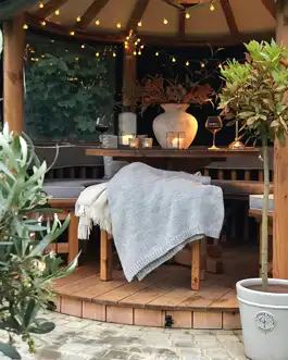 Breeze House styled with cosy Autumn accessories