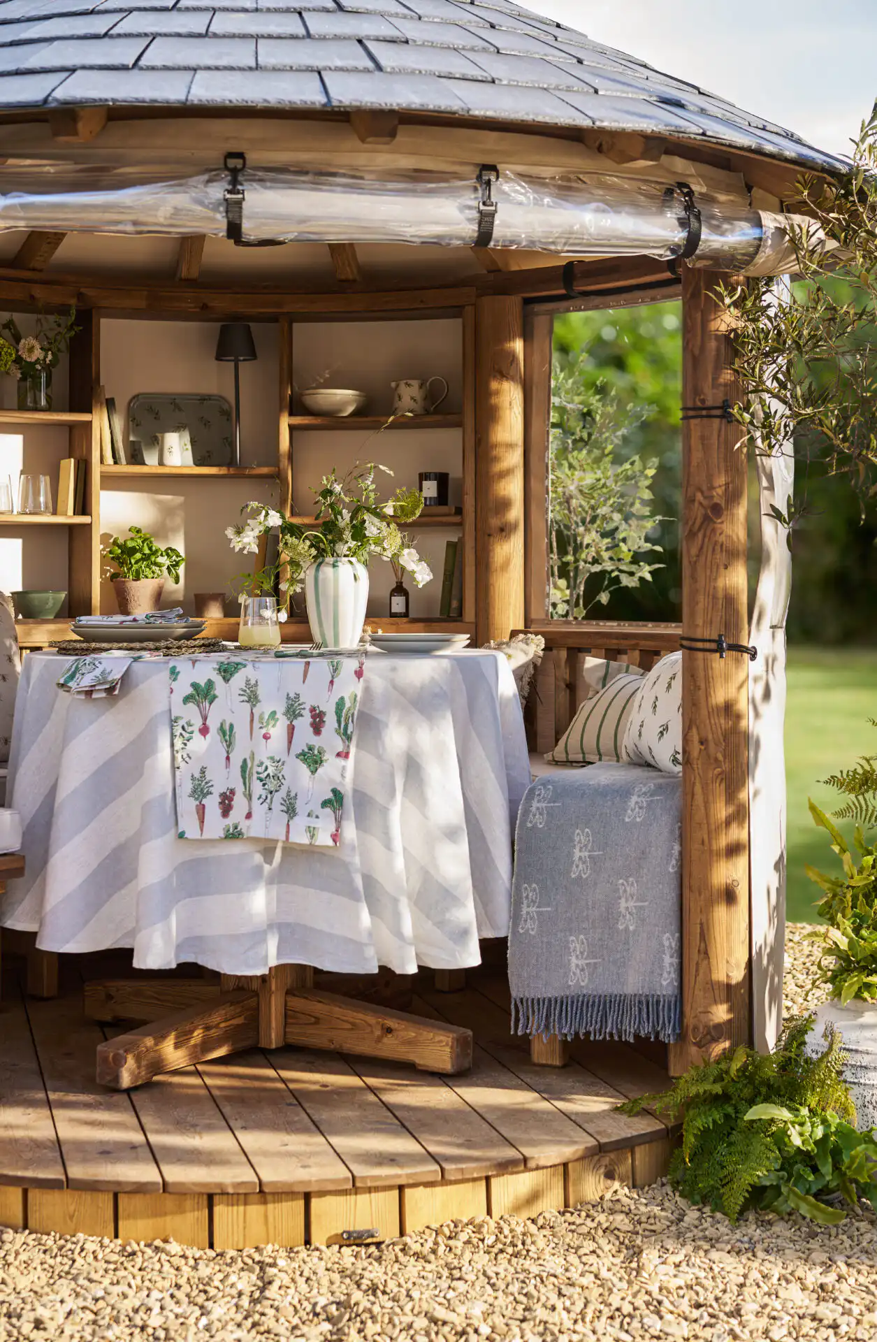 SS25 BREEZE HOUSE 2